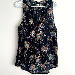 NWT Black floral blouse  sleeveless size L